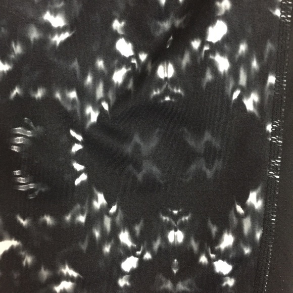 FABLETICS Rio‎ Run Capri - Picture 9 of 14